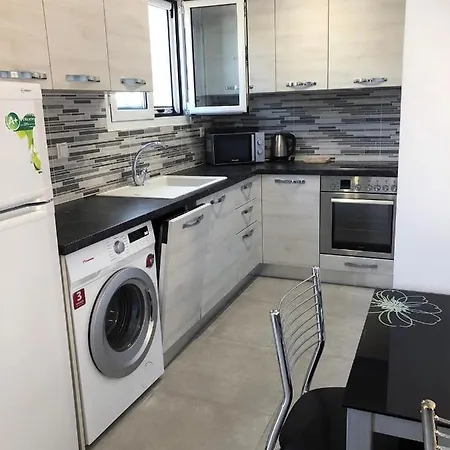 Strelitzia Apartment