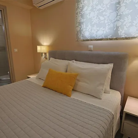 Strelitzia Apartment