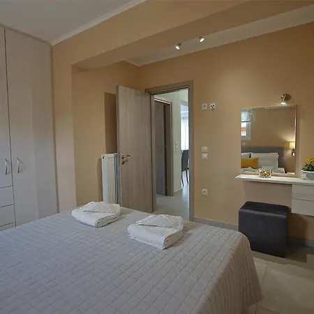 Apartment Strelitzia Karavádhos