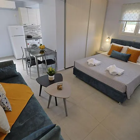 Apartment Strelitzia Karavádhos