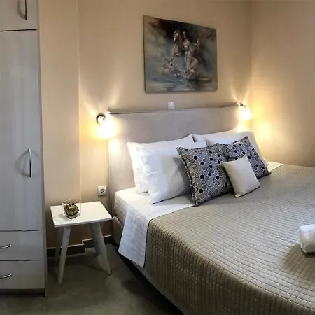 アパート Strelitzia Karavádhos